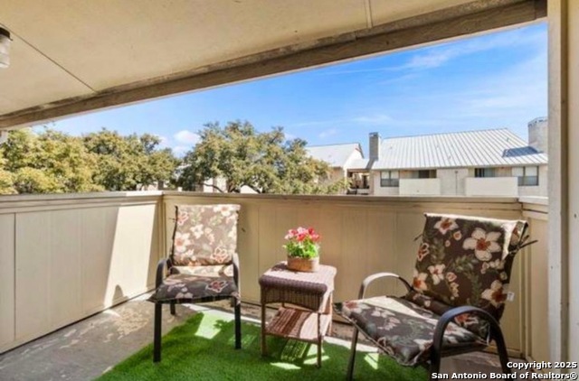 Image 12 of 16 For 11843 Braesview 2006