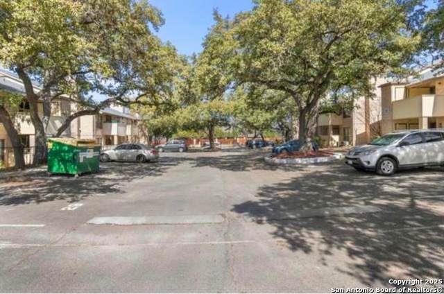 Image 15 of 16 For 11843 Braesview 2006