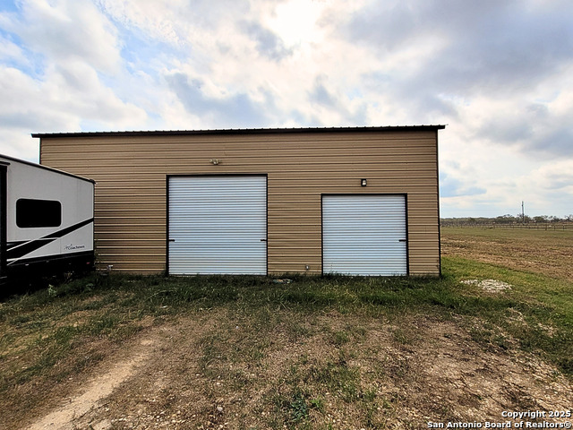 Image 10 of 39 For 2072 County Road 421