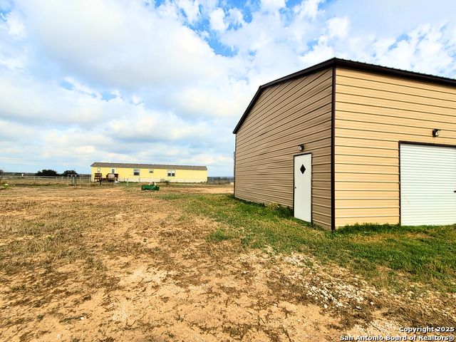 Image 9 of 39 For 2072 County Road 421