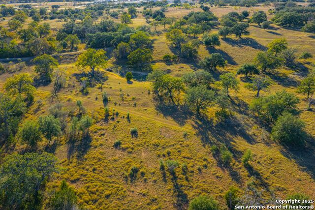 Listing photo id 12 for 740 Optimist Way