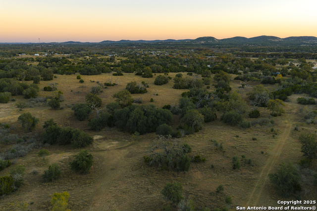 Listing photo id 17 for 740 Optimist Way