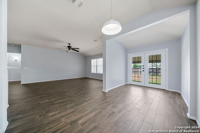 Image 13 of 26 For 15806 Bellister St