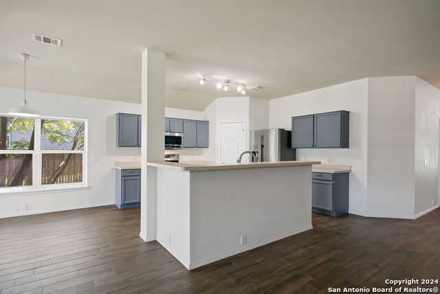 Image 18 of 26 For 15806 Bellister St