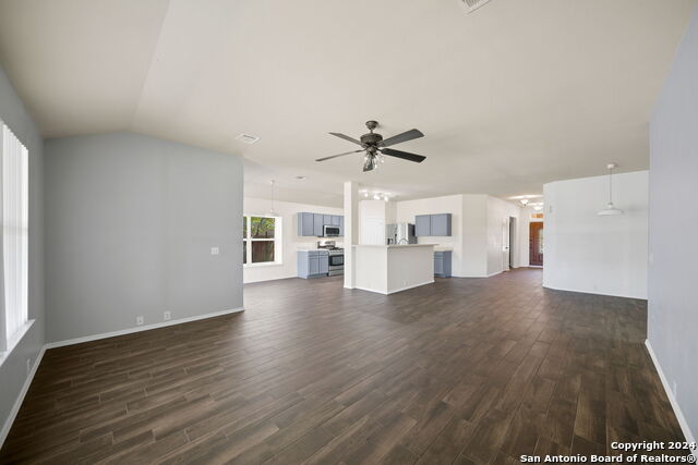 Image 19 of 26 For 15806 Bellister St