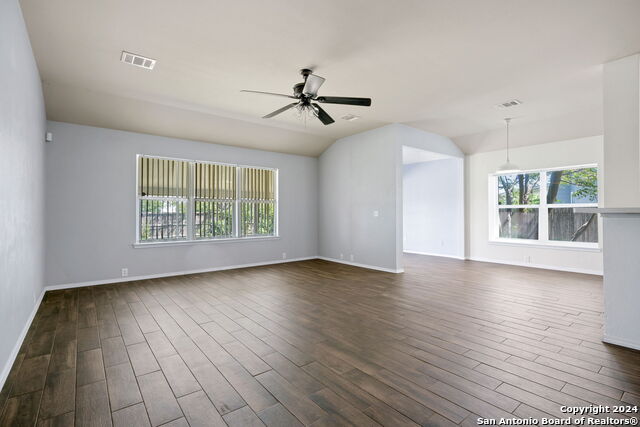 Image 22 of 26 For 15806 Bellister St