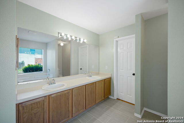 Image 9 of 26 For 15806 Bellister St