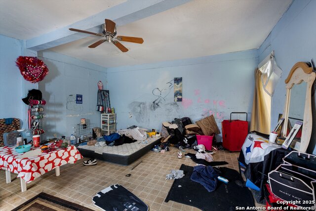 Image 17 of 32 For 2925 Commerce St W