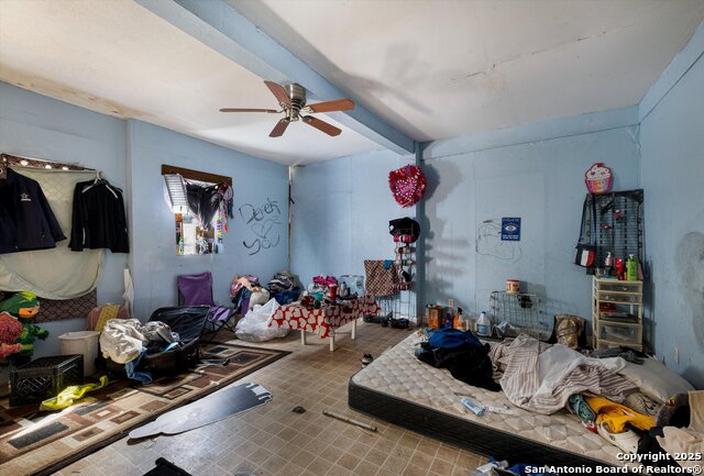 Image 18 of 32 For 2925 Commerce St W