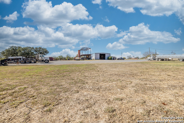 Listing photo id 2 for 12310 Us Highway 87