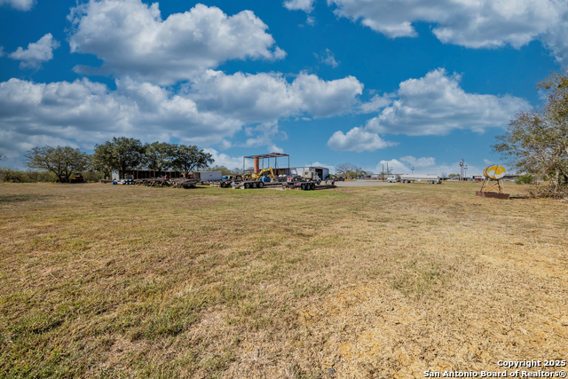 Listing photo id 3 for 12310 Us Highway 87