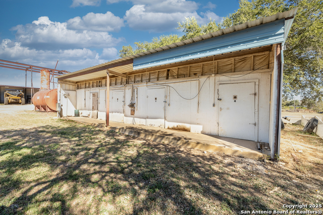 Listing photo id 4 for 12310 Us Highway 87