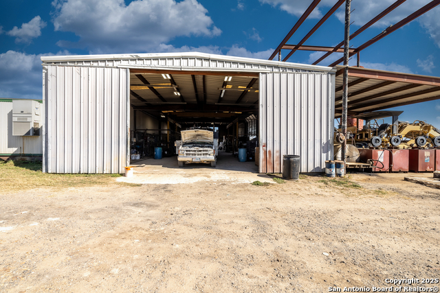 Listing photo id 5 for 12310 Us Highway 87