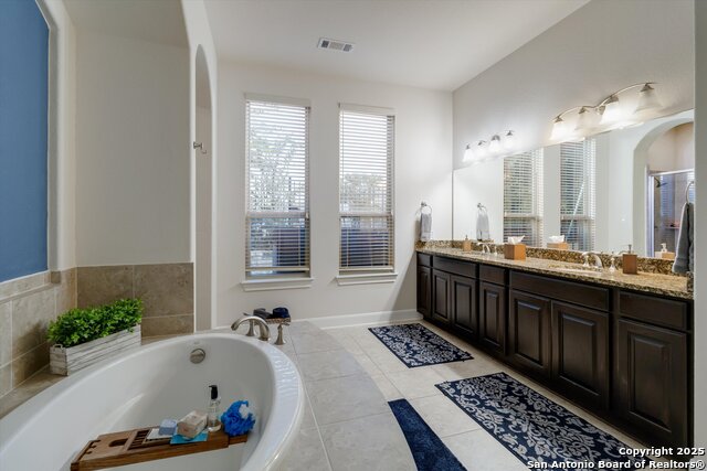 Image 18 of 35 For 6311 Almeria Cir