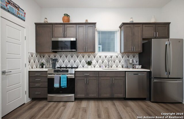 Image 12 of 24 For 210 Poplar W 101