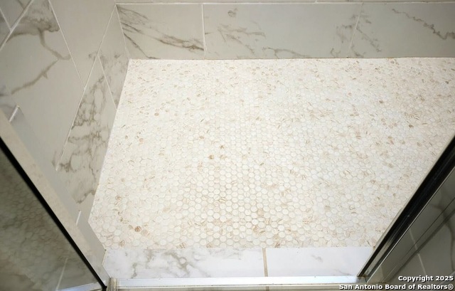 Image 23 of 24 For 210 Poplar W 101