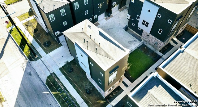 Image 6 of 24 For 210 Poplar W 101