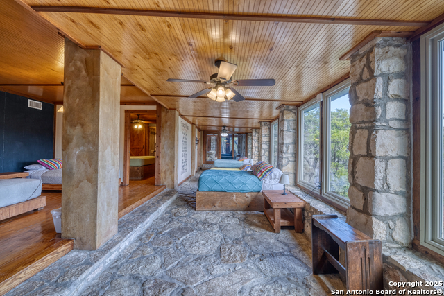 Listing photo id 15 for 186 Cat Claw Mtn