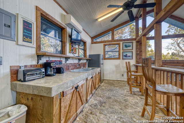 Listing photo id 18 for 186 Cat Claw Mtn