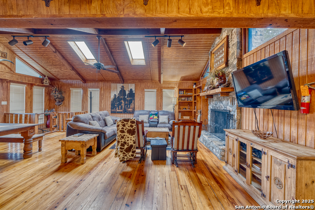 Listing photo id 3 for 186 Cat Claw Mtn