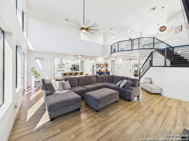 Image 10 of 37 For 921 County Road 2801