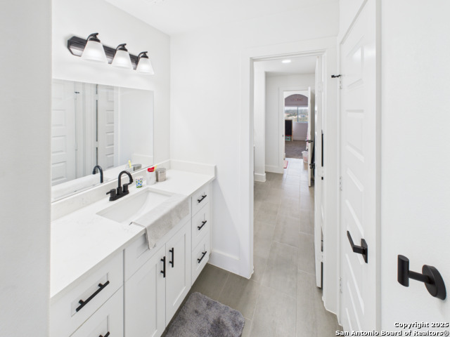 Image 18 of 37 For 921 County Road 2801