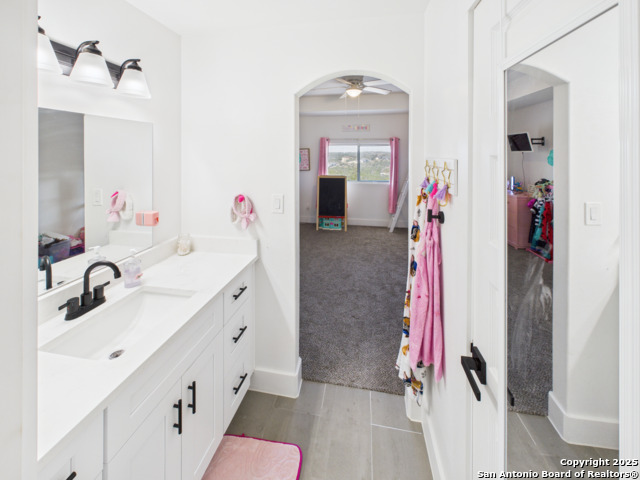 Image 19 of 37 For 921 County Road 2801