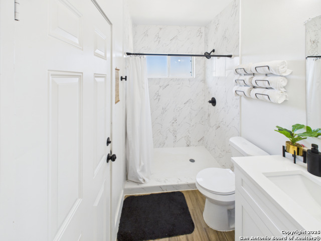 Image 27 of 37 For 921 County Road 2801