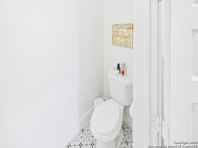 Image 30 of 37 For 921 County Road 2801