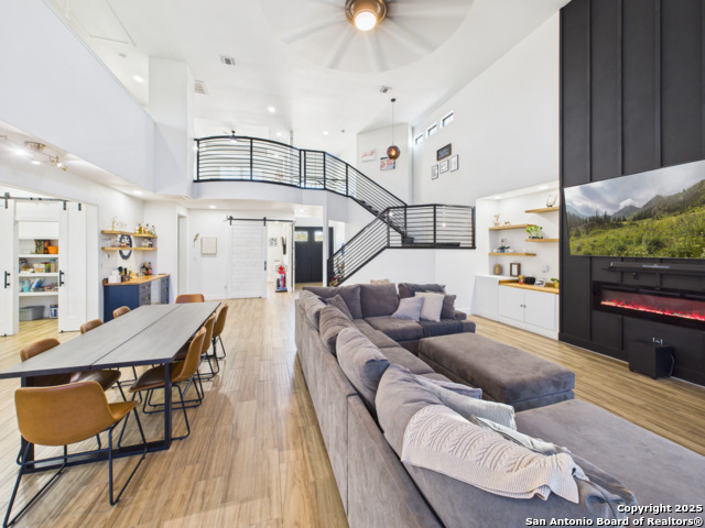 Image 9 of 37 For 921 County Road 2801