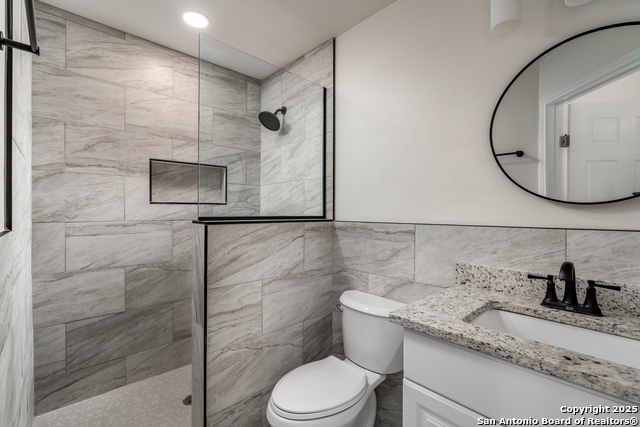 Image 23 of 34 For 227 Burke Ave