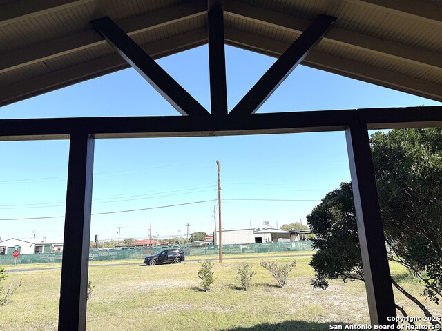 Image 13 of 22 For 305 Youst