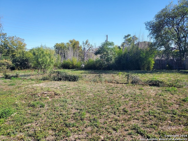 Image 5 of 22 For 1807 & 1811 Burleson