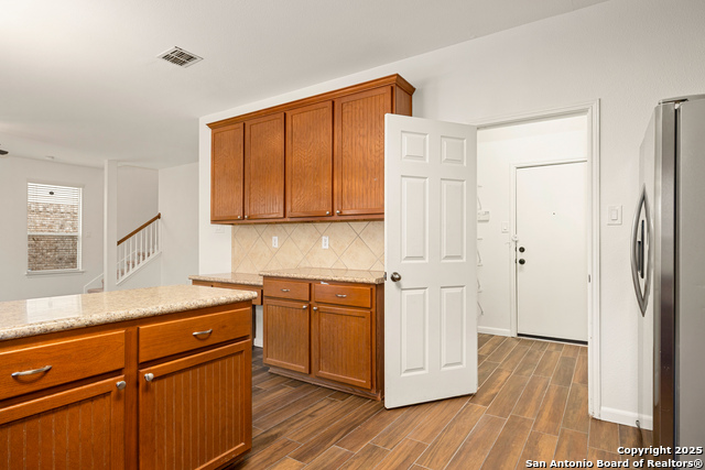 Image 19 of 41 For 6127 Kimble Ml