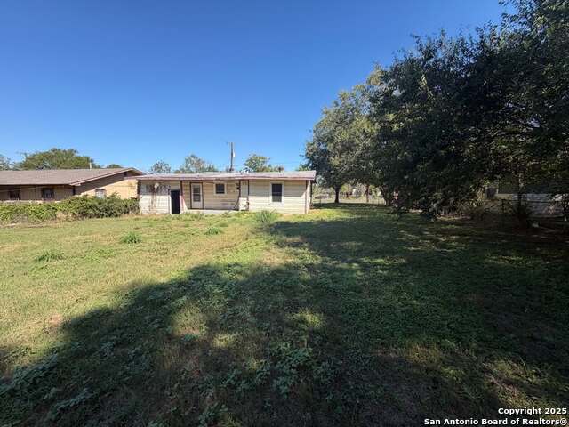 Image 11 of 18 For 14251 Ideal