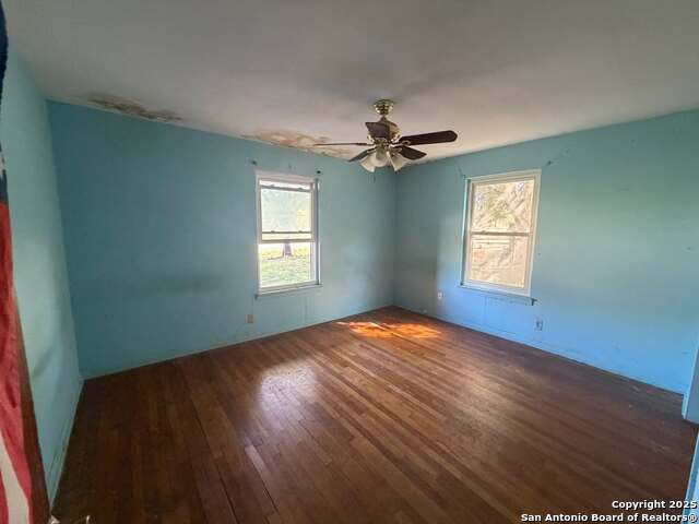 Image 7 of 18 For 14251 Ideal