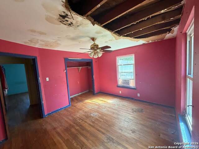 Image 8 of 18 For 14251 Ideal