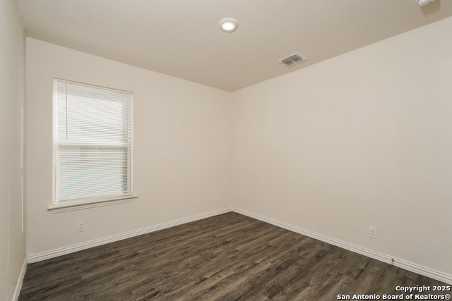 Image 17 of 21 For 5338 Natho  