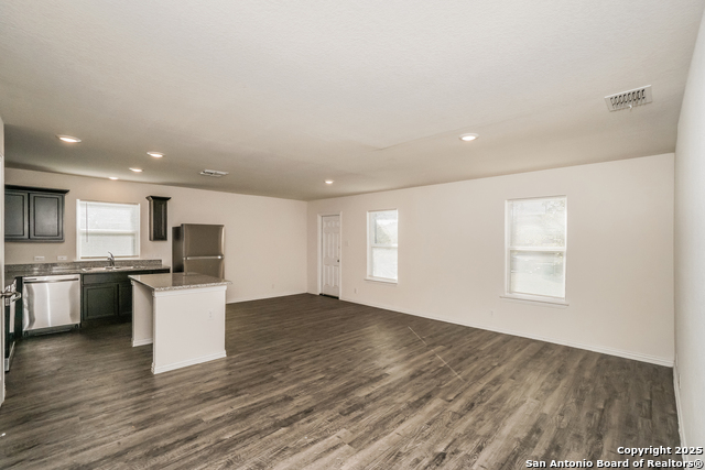 Image 5 of 21 For 5338 Natho  