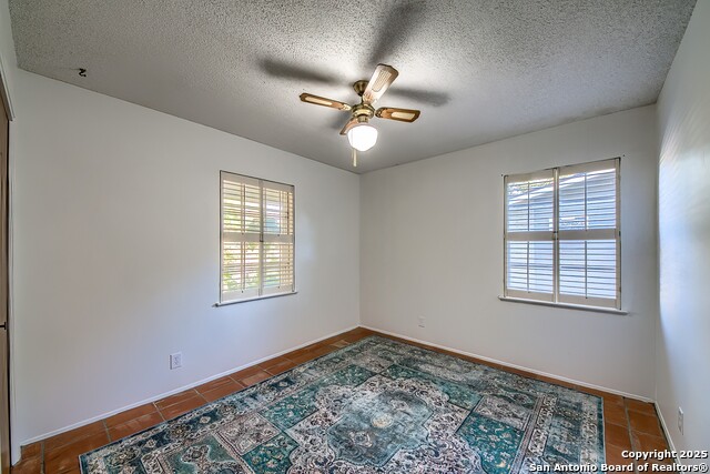 Image 21 of 36 For 2618 Waterford Dr.