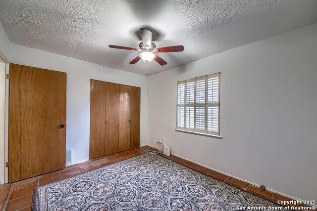 Image 23 of 36 For 2618 Waterford Dr.