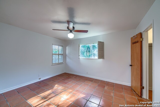 Image 24 of 36 For 2618 Waterford Dr.