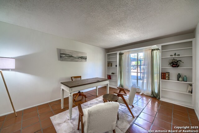 Image 7 of 36 For 2618 Waterford Dr.