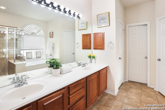 Image 21 of 35 For 4726 River Rock