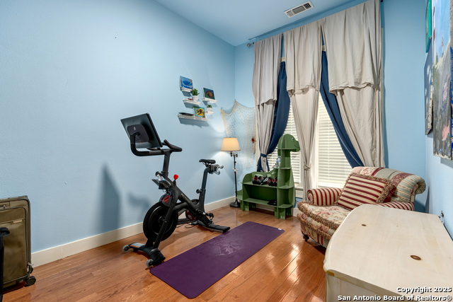 Listing photo id 16 for 306 Devine Street