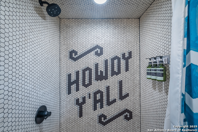 Listing photo id 26 for 306 Devine Street