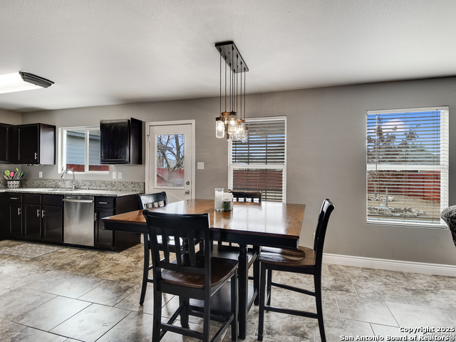 Image 9 of 20 For 3946 Wisteria Way