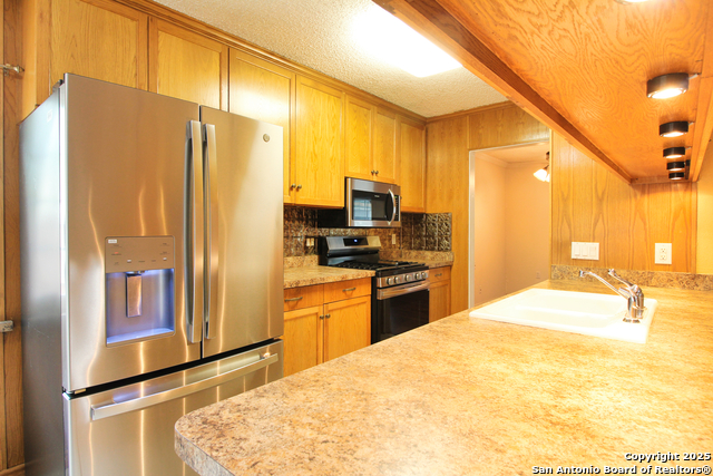 Listing photo id 11 for 6106 Little Brandywine