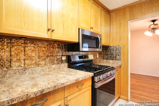 Listing photo id 12 for 6106 Little Brandywine