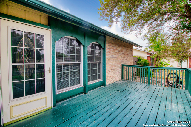 Listing photo id 2 for 6106 Little Brandywine